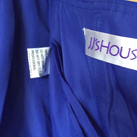 Dress - Picture 8 of 8